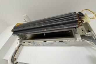 名古屋市守山区で施工した日立 白くまくん RAS-JT22AE8 の完全分解洗浄後
