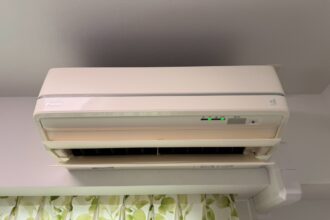 江南市で施工したダイキン うるさら7 F56UTRXP の分解前