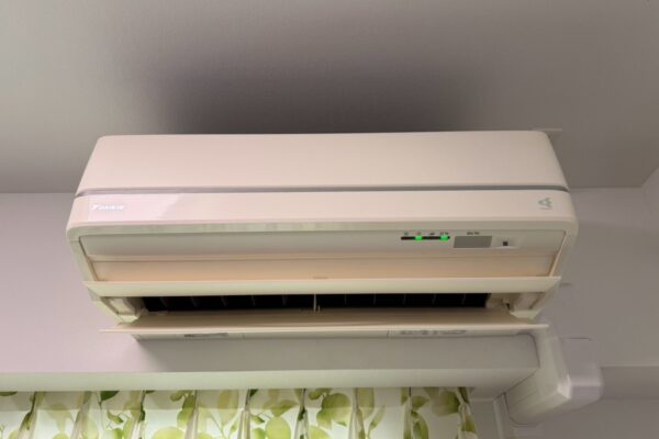 江南市で施工したダイキン うるさら7 F56UTRXP の分解前