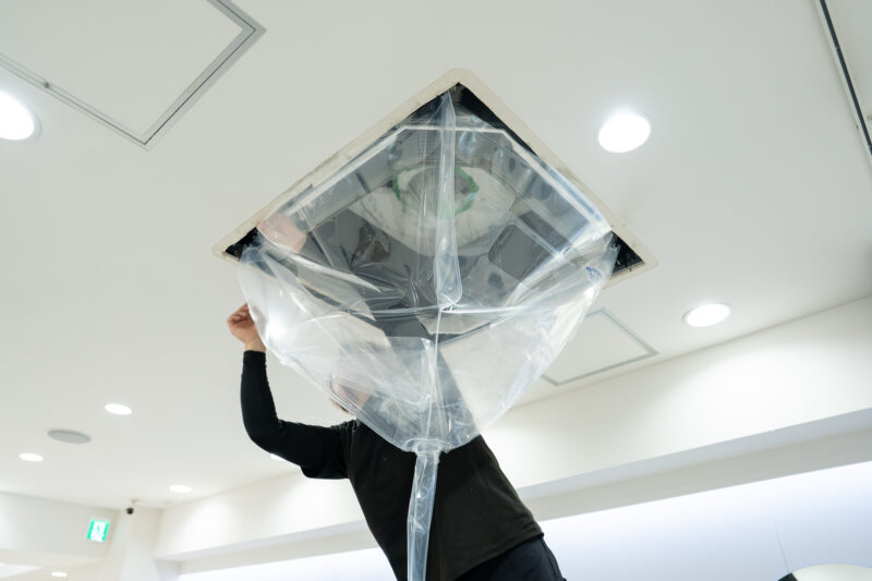 業務用エアコン高圧洗浄前