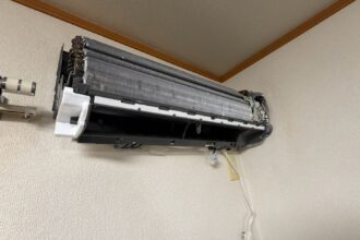 名古屋市守山区で完全分解クリーニングを行った日立RAS-D56K2の洗浄後の内部