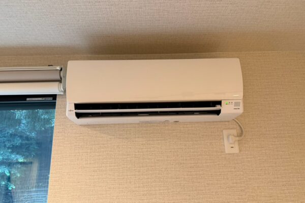 岡崎市でカビ臭の相談を受けた富士通ノクリアAS-AH564R2の本体