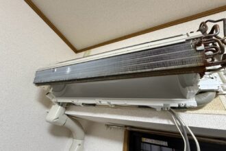 豊田市の三菱重工SRK2821T-W完全分解クリーニング後の熱交換器と内部
