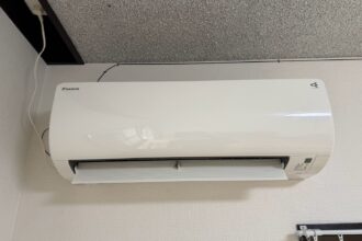 愛西市で他社洗浄後の臭いをご相談いただいたダイキンATE22VSE6-Wの施工前