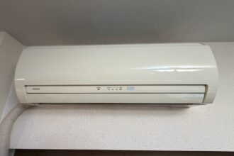 清須市の東芝RAS-4027D、2008年製エアコンのクリーニング施工前