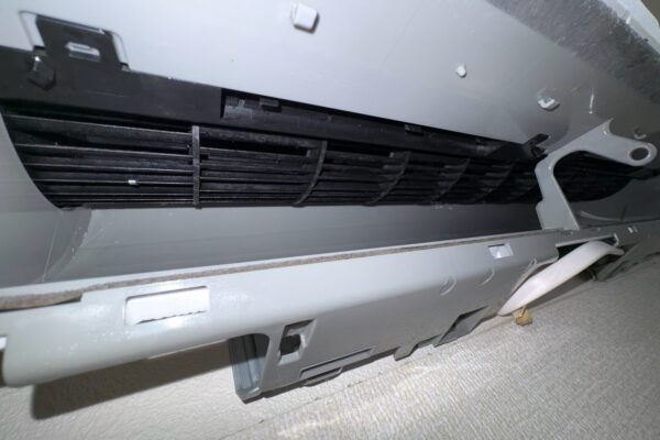 名古屋市千種区のダイキンF40TTEP-W、通常クリーニング後の吹き出し口と送風ファン