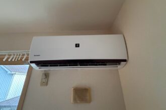 北名古屋市のシャープAY-N22DH、右側の壁が近いエアコンの施工前