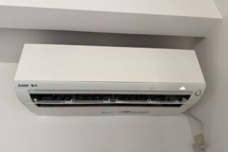 半田市 三菱電機 霧ヶ峰 MSZ-AH5619S エアコンクリーニング完全分解 ビフォー（洗浄前）