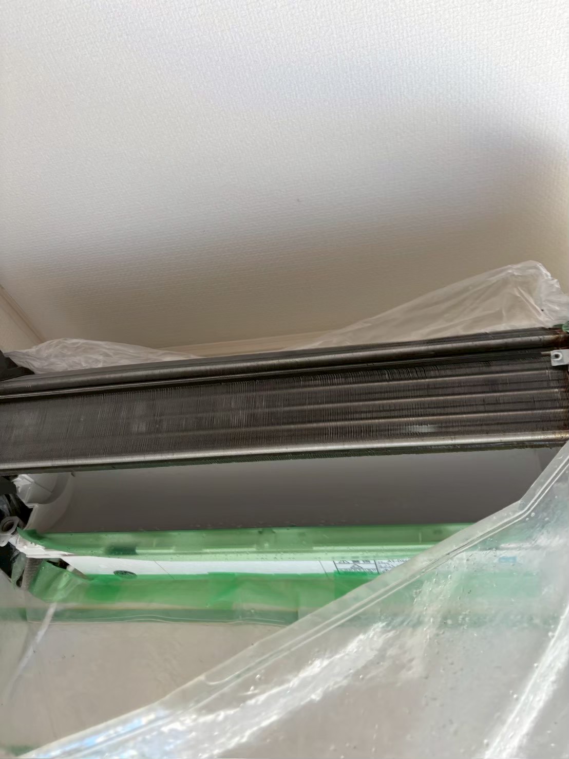 パナソニックのお掃除機能付きエアコンを洗浄した後の様子
