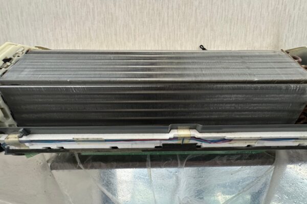 三菱電機 : MSZ-EX40E8S-W分解後