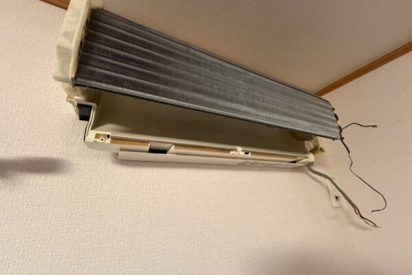 三菱電機 霧ヶ峰 MSZ-GM221 エアコンクリーニング完全分解 安城市分解洗浄後