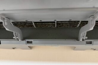 東芝エアコンクリーニングお掃除機能付きファン洗浄前